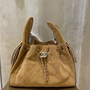 CHANEL 25 Tan Quilted Shoulder Bag
